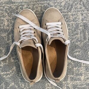 Vionic Women's Sneakers in glitter gold and White